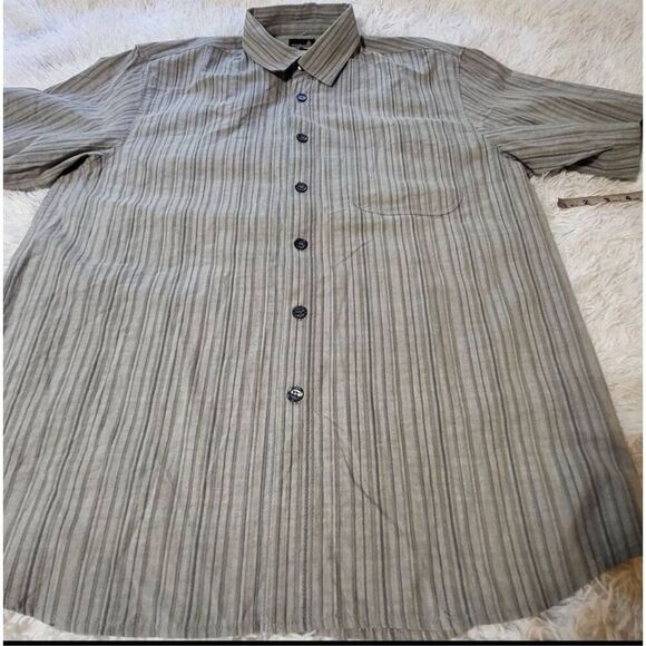 Weekendz off  short sleeve embroidered stripe storm shirt L - Picture 3 of 6